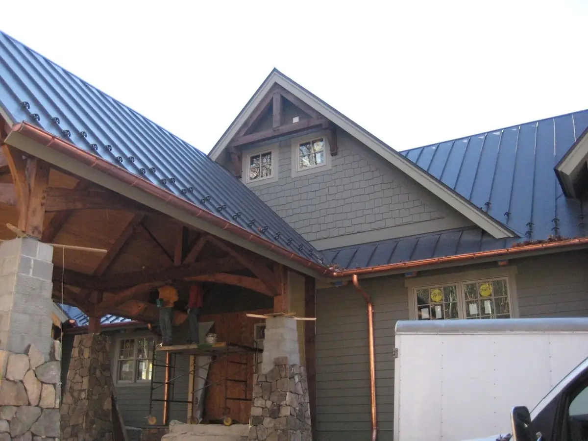 Craftsman Roofing team delivering quality roofing work in Dahlgren